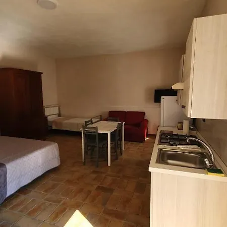 مزرعة للإقامة Il Borgo Di Cornillo