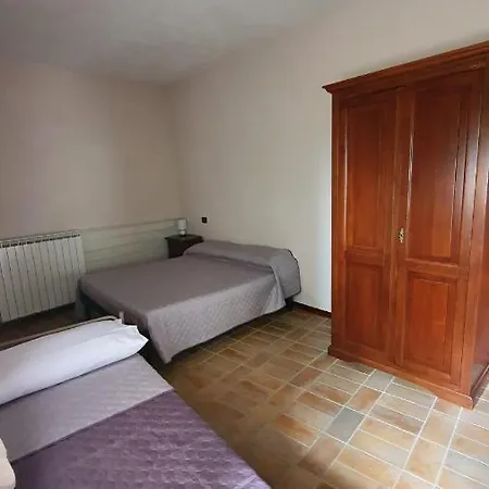 مزرعة للإقامة Il Borgo Di Cornillo